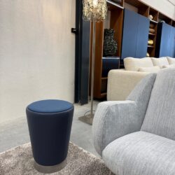 Als nieuw Leolux Barilo kruk Blauw leer Design poef