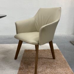 (1) Nieuw Leolux Mara eetkamerstoel leer design stoel