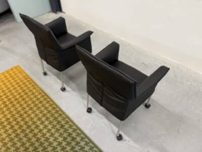 Gola eetkamerstoelen zwart leer wielen - afbeelding 2