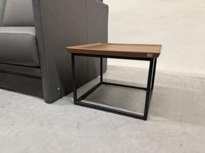 934 bijzettafel noten hout - afbeelding 2