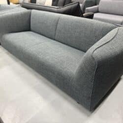 Marv 3 zits & Loveseat